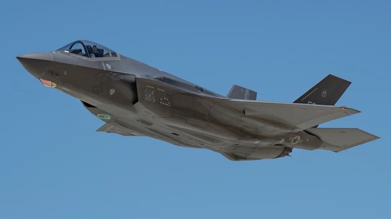 مقایسه F-35 لایتنینگ 2 با تایفون FGR4