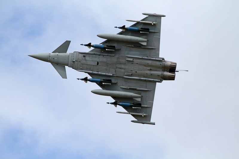 مقایسه F-35 لایتنینگ 2 با تایفون FGR4