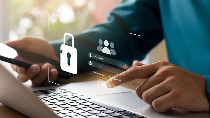 دسترسی شرکت های بزرگ به اطلاعات شخصی کاربران