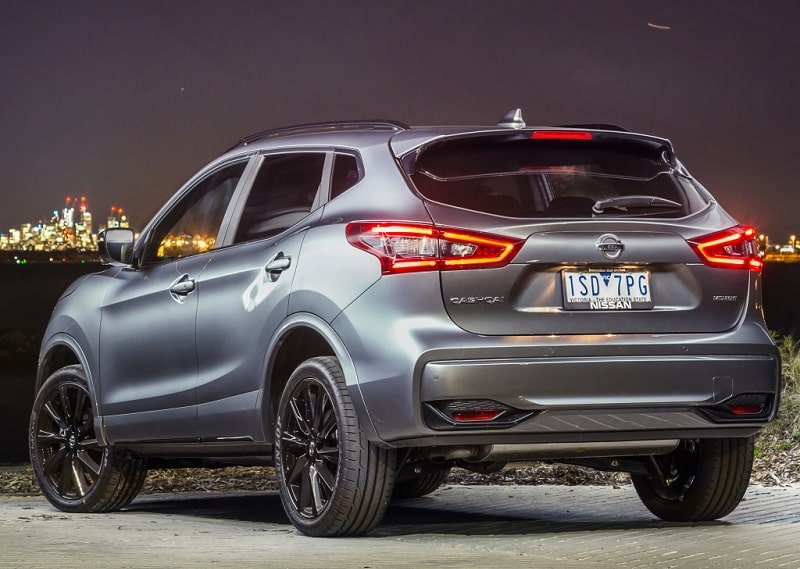 بررسی نیسان قشقایی وارداتی - نمای عقب