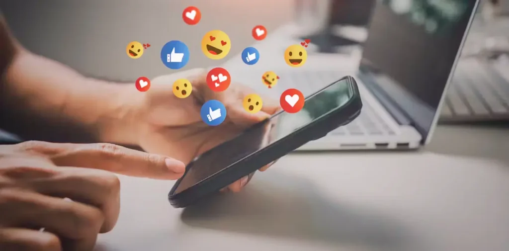 تاثیر شبکه های اجتماعی بر تشدید فومو FOMO